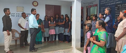 திருச்சியில் அரசு மாணவர் விடுதிகளில் உதவி கலெக்டர் ஆய்வு