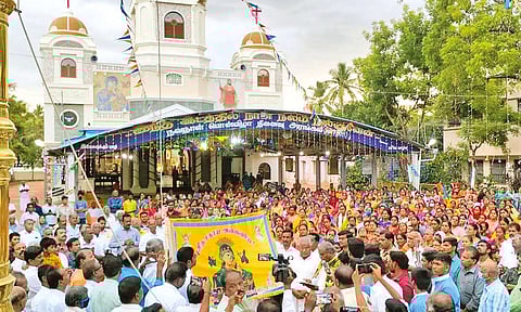 தூய சகாய மாதா ஆலய திருவிழா கொடியேற்றத்துடன் தொடக்கம்