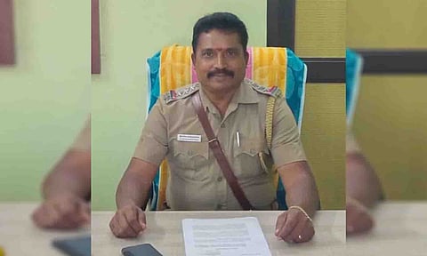மங்கலம் போலீஸ் நிலையத்தில் சட்டம் ஒழுங்கு இன்ஸ்பெக்டராக பொறுப்பேற்றுக்கொண்ட இன்ஸ்பெக்டர் கோபாலகிருஷ்ணன்.