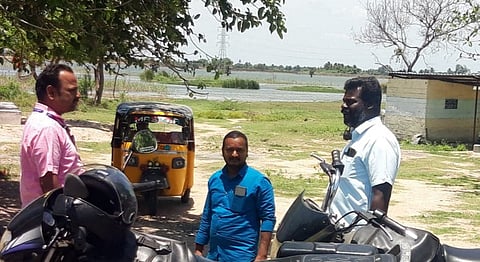 மணிமுக்தா ஏரியில் மீன்வளத்துறை மேற்பார்வையாளர் சுதாகர் ஆய்வு மேற்கொண்டார்.