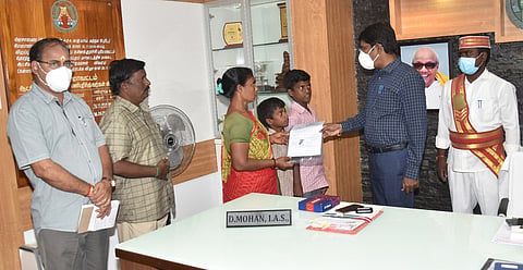 கணவரை இழந்த பெண்ணுக்கு உதவி தொகை