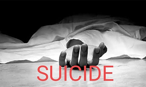 மதுவில் விஷம் கலந்து குடித்து பெயிண்டர் தற்கொலை