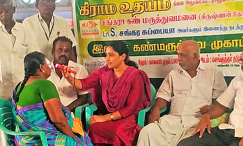முகாம் நடைபெற்றபோது எடுத்தபடம்.