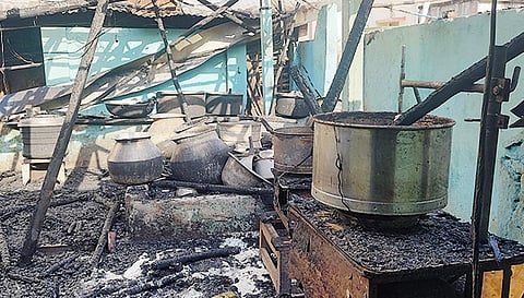 தீக்கிரையான ஓட்டல்.