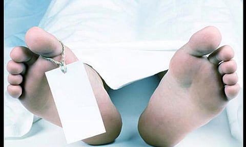 பைக் மீது மினி லாரி மோதி விவசாயி பலி