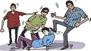 கள்ளக்காதலியுடன் சேர்ந்து மனைவியை தாக்கிய டிரைவர்