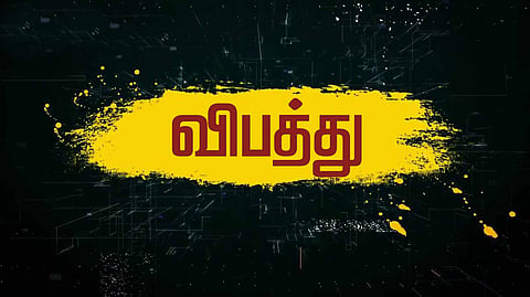 நெல்லை அருகே மோட்டார் சைக்கிள் மீது லாரி மோதி கல்லூரி மாணவர் பலி