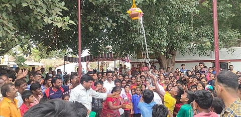 கிருஷ்ண ஜெயந்தியையொட்டி பன்னிமடை கிருஷ்ணசாமி கோவிலில் உறியடி திருவிழா