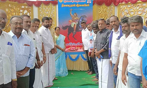 அமைச்சர் கயல்விழி செல்வராஜ் மரியாதை செலுத்திய காட்சி.