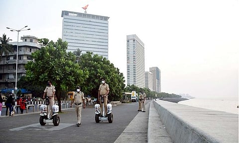 பாதுகாப்புப் பணியில் போலீசார்