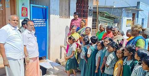 பொதுப்பாதை திறப்பு நிகழ்ச்சி நடந்தபோது எடுத்தபடம்.