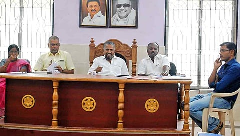 யூனியன் கூட்டம் நடைபெற்ற காட்சி.