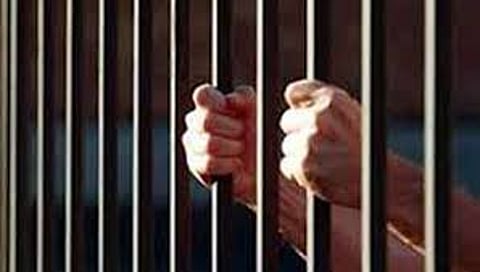 தொழிலாளிக்கு 20 ஆண்டுகள் சிறை தண்டனை