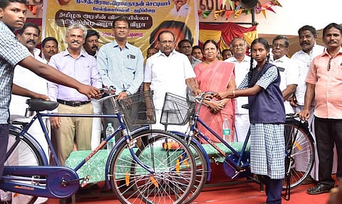 மாணவர்களின் நலனுக்காக பல்வேறு திட்டங்களை முதல்வர் செயல்படுத்தி வருகிறார் - அமைச்சர் எஸ்.ரகுபதி பேச்சு