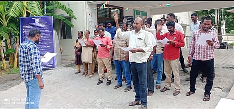 ஆர்ப்பாட்டம் நடந்த காட்சி.