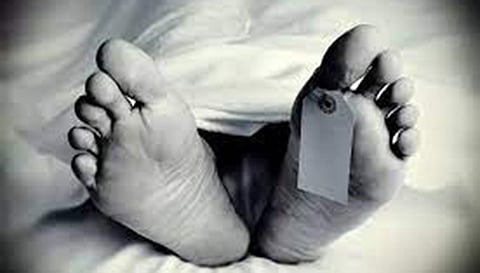 கழிவுநீர் வாய்க்காலில் விழுந்து ஊழியர் சாவு