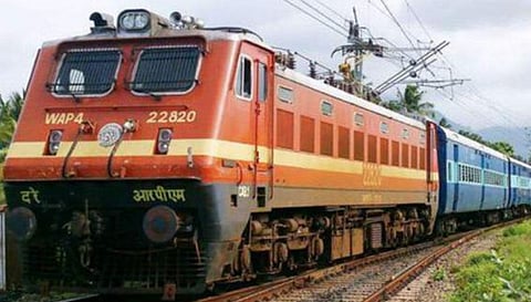 சென்னை எழும்பூர்- நாகர்கோவில், மதுரைக்கு நாளை சிறப்பு ரெயில்