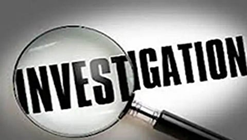 தூத்துக்குடியில் ஆம்புலன்ஸ் கண்ணாடி உடைப்பு -போலீசார் விசாரணை