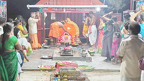 பவுர்ணமி வழிபாடு நடந்தது.