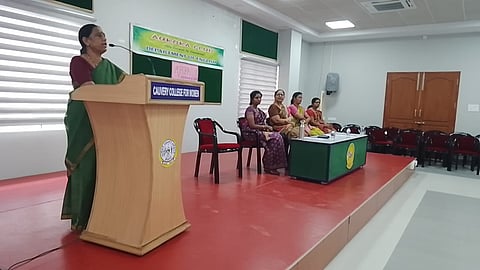 திருச்சி காவேரி கல்லூரி மாணவிகளுக்கு தனித்திறன் போட்டிகள்