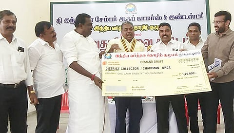 கலெக்டர் அருண்தம்புராஜ், மீன் வளர்ச்சி கழக தலைவர் கவுதமன், நகர மன்ற தலைவர் மாரிமுத்து மற்றும் பலர் கலந்து கொண்டனர்.