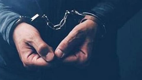 மது விற்ற 2 பேர் கைது