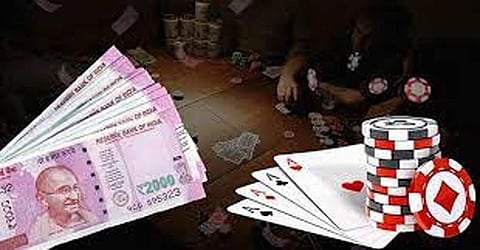 பணம் வைத்து சூதாடிய 6 பேர் கைது
