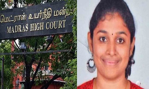 சுவாதி கொலையில் ரெயில்வே நிர்வாகம் அலட்சியம்: ரூ.3 கோடி இழப்பீடு கேட்டு பெற்றோர் தொடர்ந்த வழக்கு தள்ளுபடி