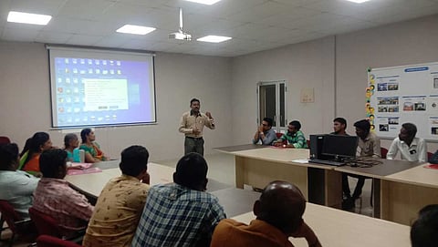 லட்சுமி அம்மாள் பாலிடெக்னிக் கல்லூரியில் தொழில் முனைவோர் மேம்பாட்டுக்கான ஆசிரியர்கள் மேம்பாட்டு பயிற்சி முகாம் நடந்த போது எடுத்தபடம்.