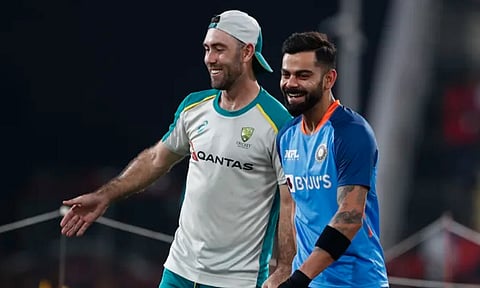 இந்தியா- ஆஸ்திரேலியா இடையிலான 2-வது டி20 போட்டி: ஈரப்பதத்தில் மைதானம்- டாஸ் போடுவதில் தாமதம்