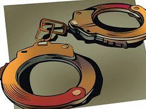 பொன்னமராவதியில் லாட்டரி விற்ற 2 பேர் கைது