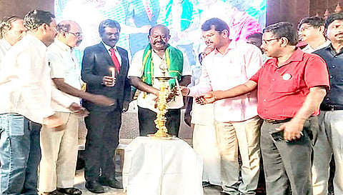 பனை திருவிழா தொடக்க நிகழ்ச்சி நடந்தது.