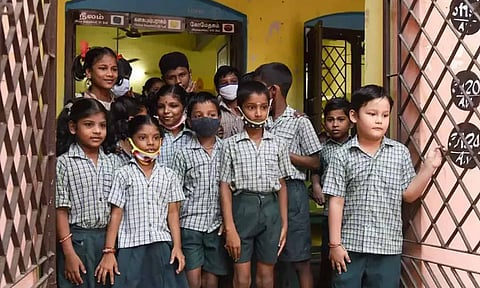 தமிழகத்தில் 1- 5ம் வகுப்பு மாணவர்களுக்கு காலாண்டு விடுமுறை நீட்டிப்பு