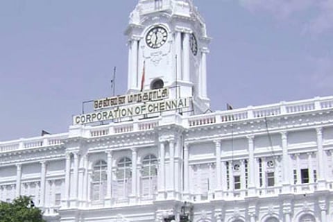 சென்னை வீதிகளில் அனுமதியின்றி தொங்கும் கேபிள் வயர்கள் அகற்றம்- மாநகராட்சி அதிரடி நடவடிக்கை