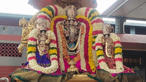 தென்திருப்பதி திருமலை ஸ்ரீவாரி கோவிலில் நவராத்திரி பிரமோற்சவ விழா கொடி ஏற்றம்