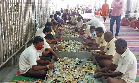 திருத்தணி முருகன் கோவிலில் ரூ.1¼ கோடி உண்டியல் வசூல்