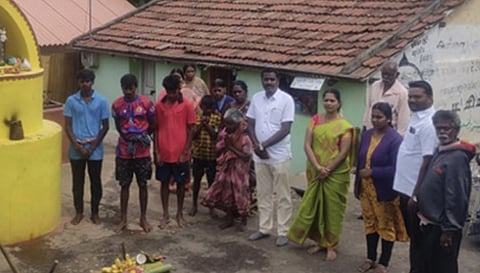 அனைவருக்கும் குடிநீர் திட்டம் பூஜையுடன் ஆரம்பிக்கப்பட்ட போது எடுத்த படம்.