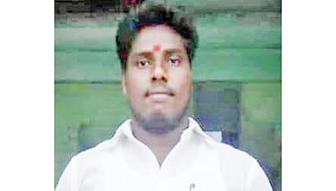 தற்கொலை செய்துகொண்ட ராஜேஷ்.