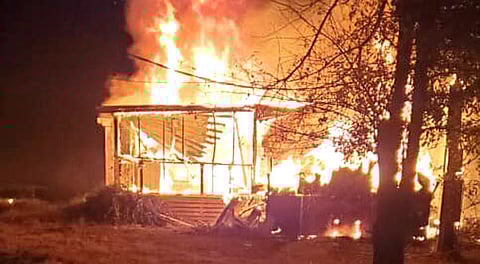 பிராய்லர் கோழி கடையில் தீ விபத்து