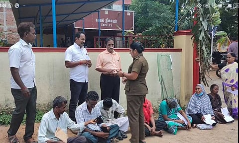 கோட்டாரில் இன்று போலீஸ் நிலையத்தை முற்றுகையிட்டு துப்புரவு பணியாளர்கள் போராட்டம்