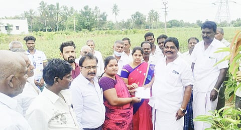 ரூ.1.10 கோடி மதிப்பீட்டில் புதிதாக மின்மாற்றிகள் தொடங்கி வைத்த காட்சி.