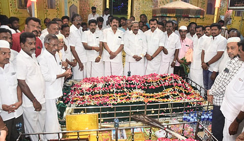 வரிகளை உயர்த்தி மக்களை தி.மு.க. அரசு வதைக்கிறது - தமிழ் மகன் உசேன் பேட்டி