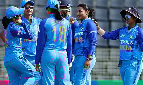 6 ஓவரில் வெற்றி கனியை ருசித்தது இந்தியா- 9 விக்கெட் வித்தியாசத்தில் தாய்லாந்தை வீழ்த்தியது