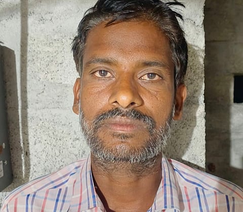 கைதான வெங்கடேசன்.