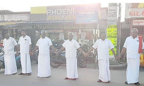 சமூக நல்லிணக்க மனித சங்கிலி போராட்டம்.