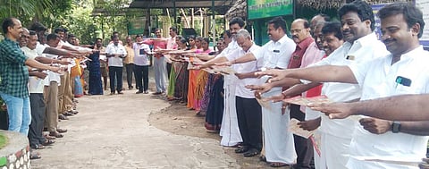 முகாமில் பங்கேற்றவர்கள் உறுதிமொழி எடுத்துக்கொண்டனர். 