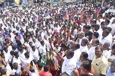 இந்தி திணிப்புக்கு எதிர்ப்பு தெரிவித்து கண்டன ஆர்ப்பாட்டம்