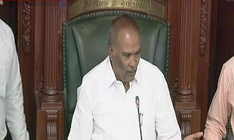 சட்டசபையில் கடும் அமளி- இபிஎஸ் தரப்பு வெளியேற்றம்