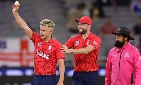 5 விக்கெட் வீழ்த்திய சாம் கர்ரன்