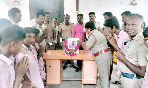 தேசிய காவலர் தியாக தினம் அனுசரிப்பு